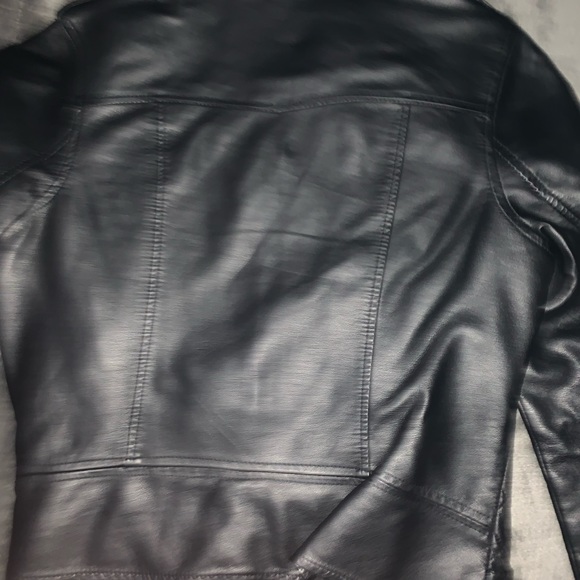 Leather jacket (price drop) - Picture 3 of 3